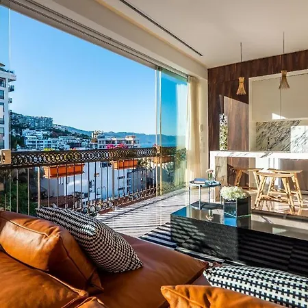 Pier 57 - 608 New & Luxurious 2 Bedroom Romantic Zone-3
